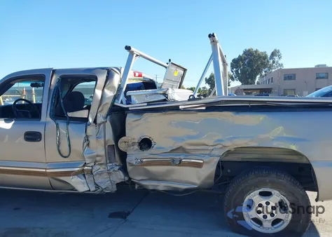 2002 Chevrolet Silverado 1500 Ls from USA, damaged, VIN 1GCEC19T22E290800